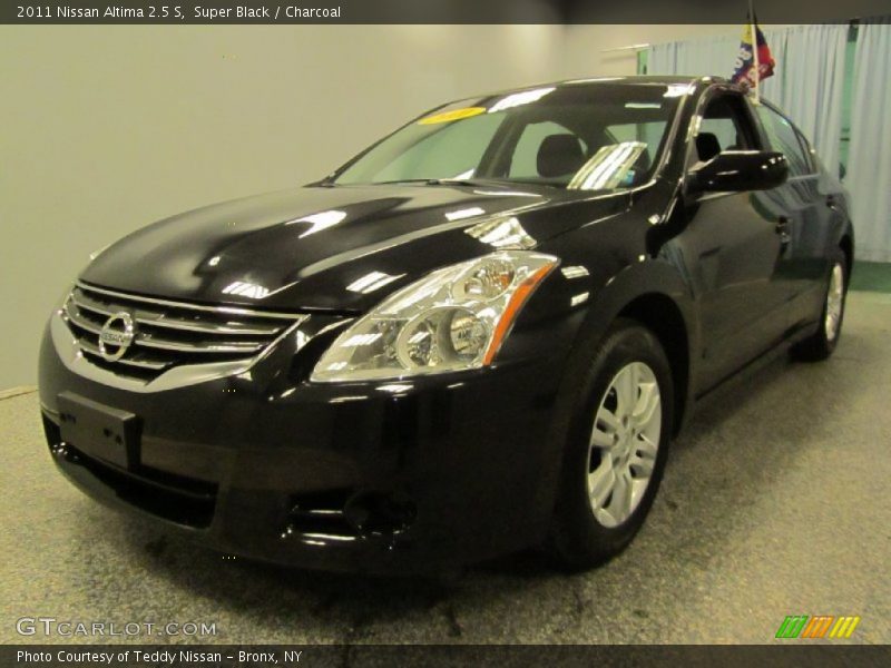 Super Black / Charcoal 2011 Nissan Altima 2.5 S