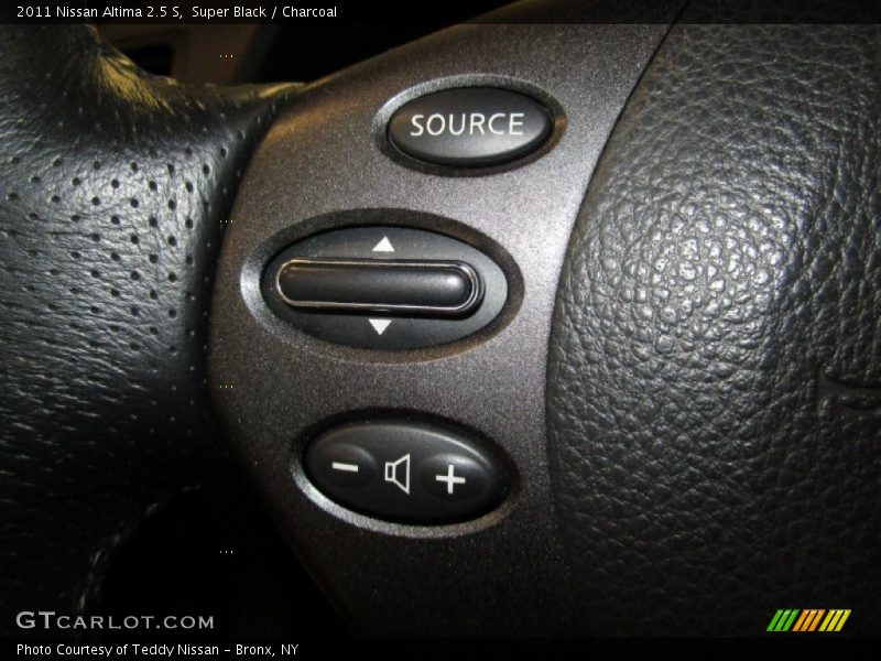 Super Black / Charcoal 2011 Nissan Altima 2.5 S