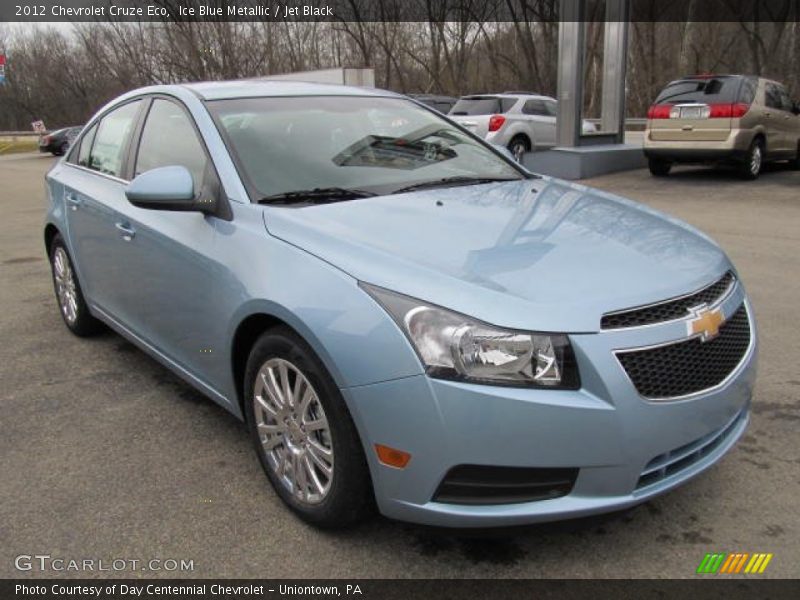 Front 3/4 View of 2012 Cruze Eco