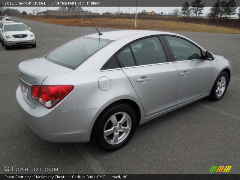 Silver Ice Metallic / Jet Black 2011 Chevrolet Cruze LT