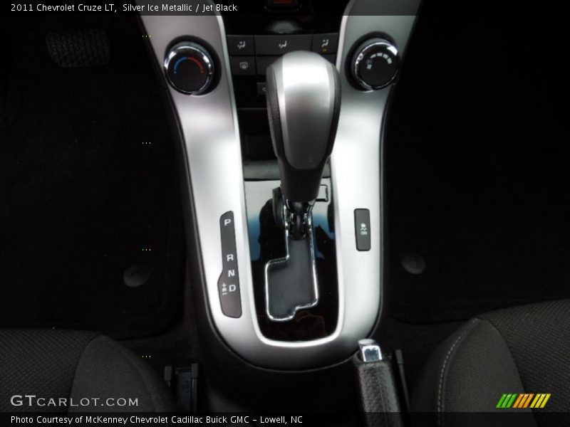 Silver Ice Metallic / Jet Black 2011 Chevrolet Cruze LT