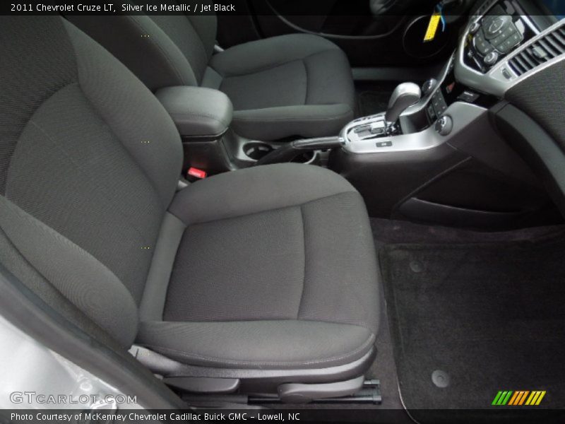 Silver Ice Metallic / Jet Black 2011 Chevrolet Cruze LT