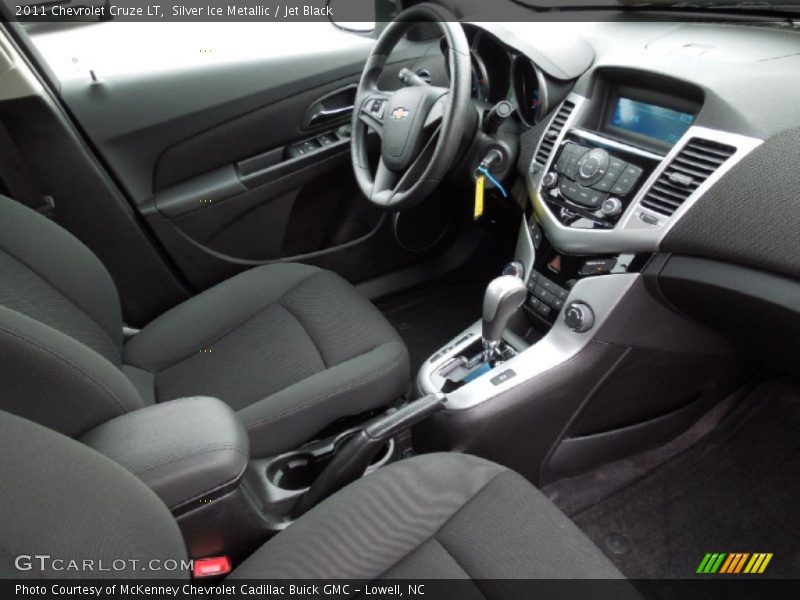 Silver Ice Metallic / Jet Black 2011 Chevrolet Cruze LT