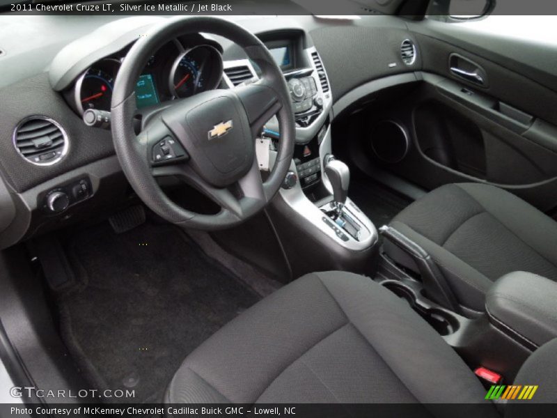 Silver Ice Metallic / Jet Black 2011 Chevrolet Cruze LT