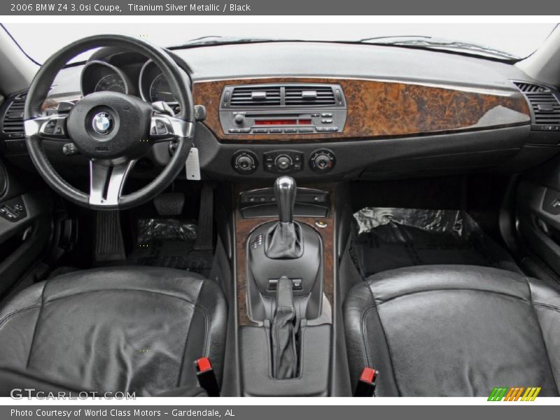 Dashboard of 2006 Z4 3.0si Coupe
