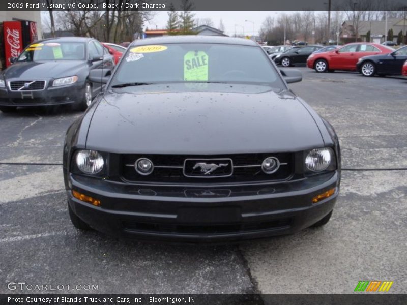 Black / Dark Charcoal 2009 Ford Mustang V6 Coupe