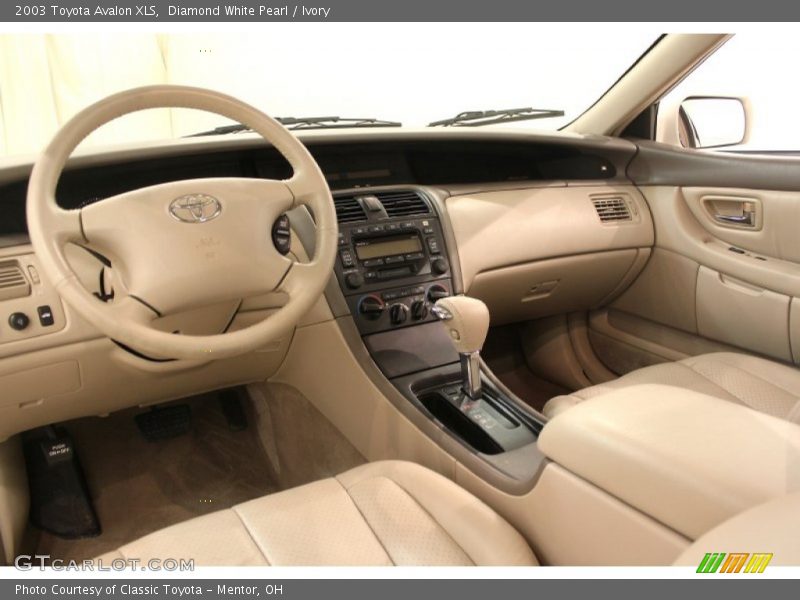 Diamond White Pearl / Ivory 2003 Toyota Avalon XLS