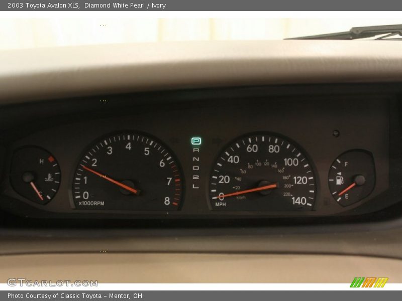 Diamond White Pearl / Ivory 2003 Toyota Avalon XLS
