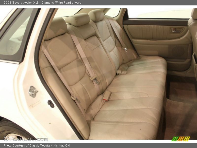Diamond White Pearl / Ivory 2003 Toyota Avalon XLS