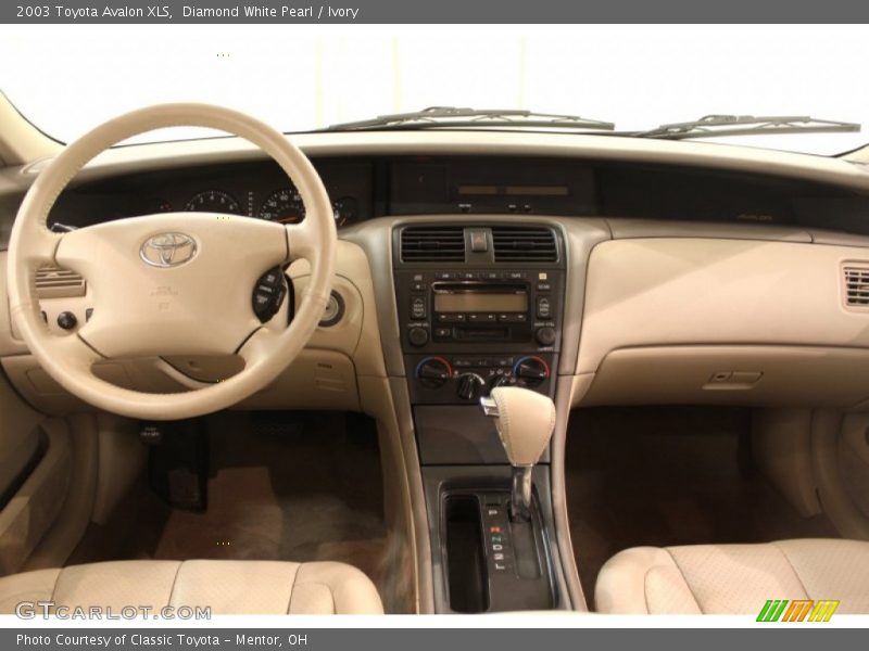 Diamond White Pearl / Ivory 2003 Toyota Avalon XLS