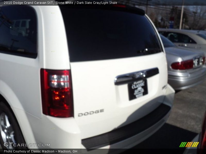 Stone White / Dark Slate Gray/Light Shale 2010 Dodge Grand Caravan SXT