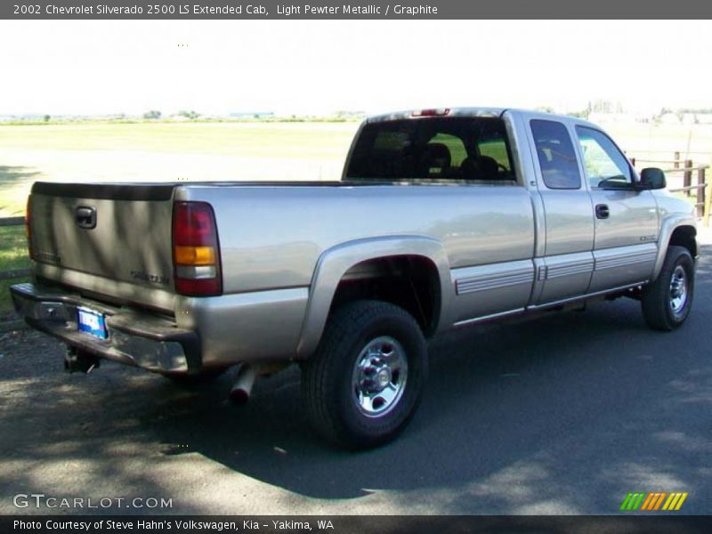 Light Pewter Metallic / Graphite 2002 Chevrolet Silverado 2500 LS Extended Cab