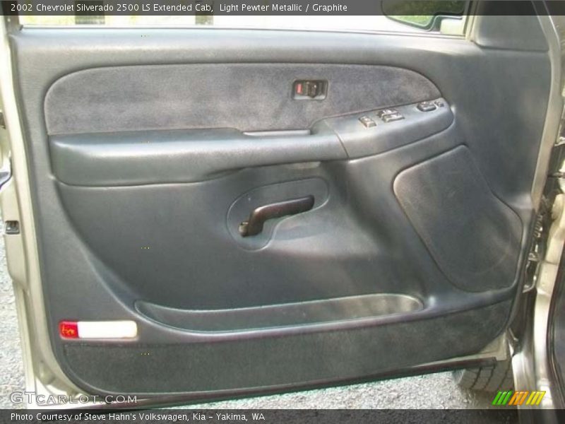 Light Pewter Metallic / Graphite 2002 Chevrolet Silverado 2500 LS Extended Cab