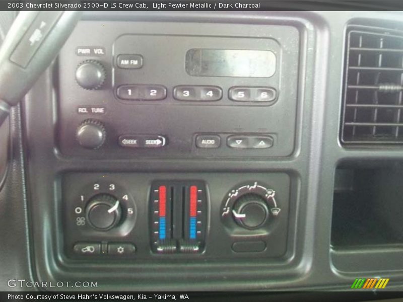 Light Pewter Metallic / Dark Charcoal 2003 Chevrolet Silverado 2500HD LS Crew Cab