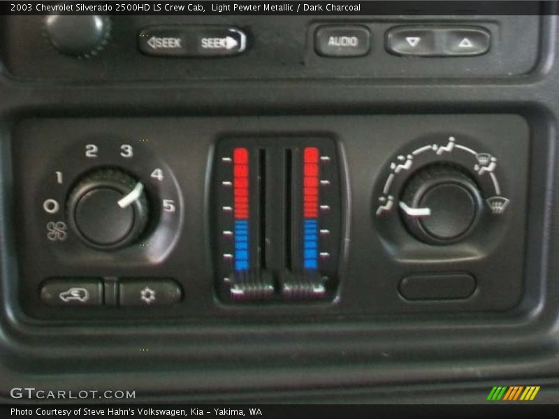 Light Pewter Metallic / Dark Charcoal 2003 Chevrolet Silverado 2500HD LS Crew Cab