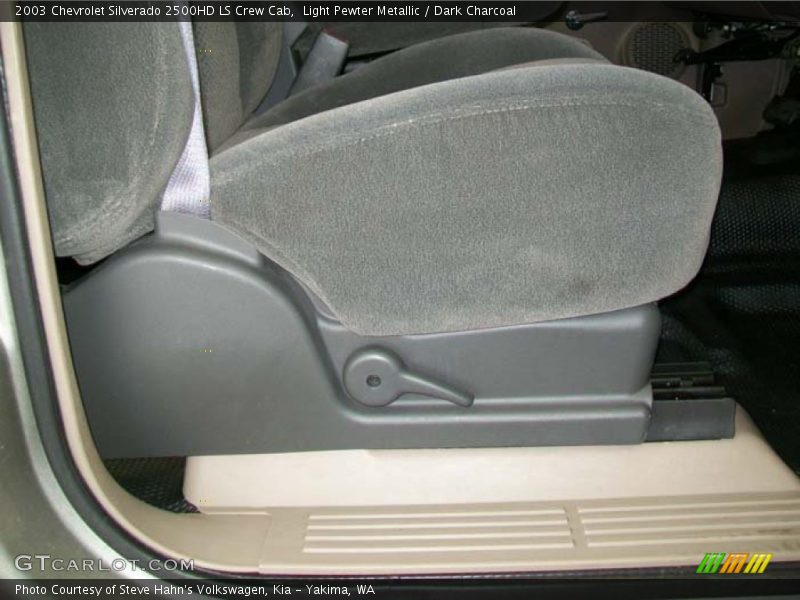 Light Pewter Metallic / Dark Charcoal 2003 Chevrolet Silverado 2500HD LS Crew Cab