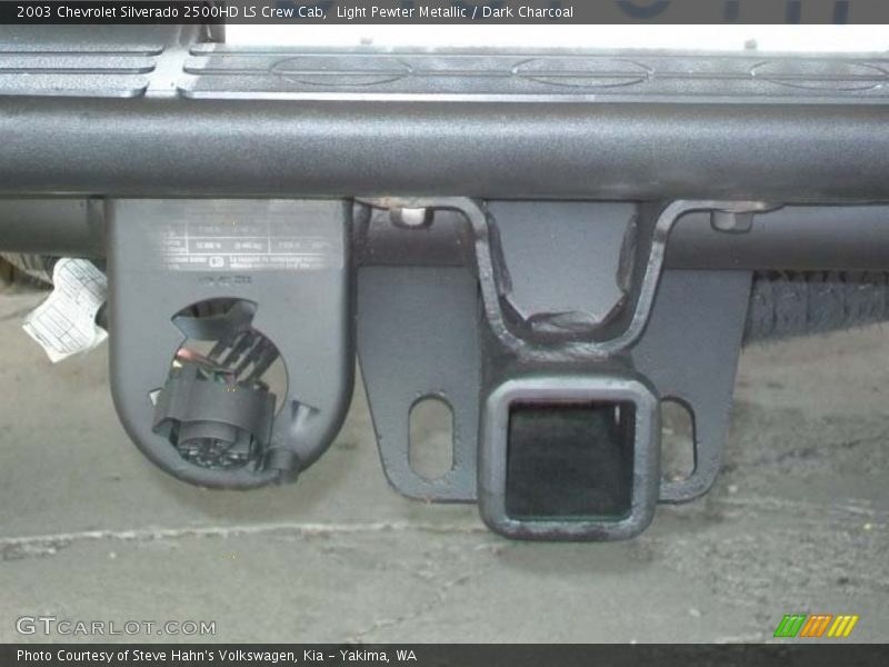 Light Pewter Metallic / Dark Charcoal 2003 Chevrolet Silverado 2500HD LS Crew Cab