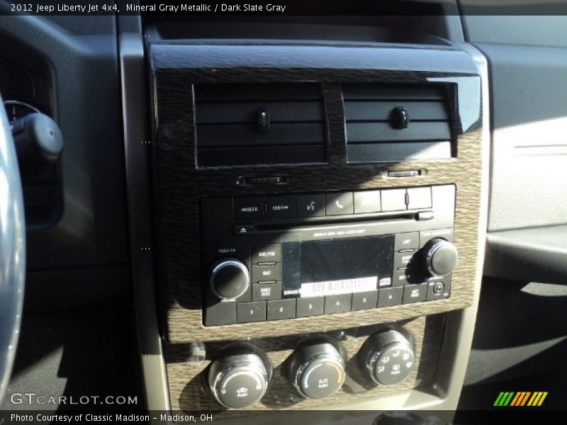 Mineral Gray Metallic / Dark Slate Gray 2012 Jeep Liberty Jet 4x4