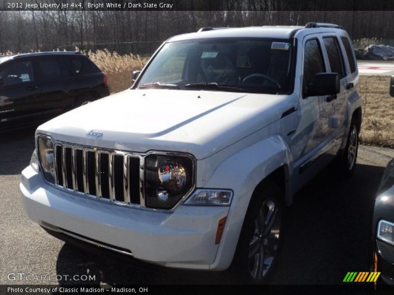 Bright White / Dark Slate Gray 2012 Jeep Liberty Jet 4x4