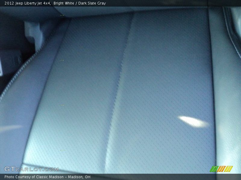 Bright White / Dark Slate Gray 2012 Jeep Liberty Jet 4x4