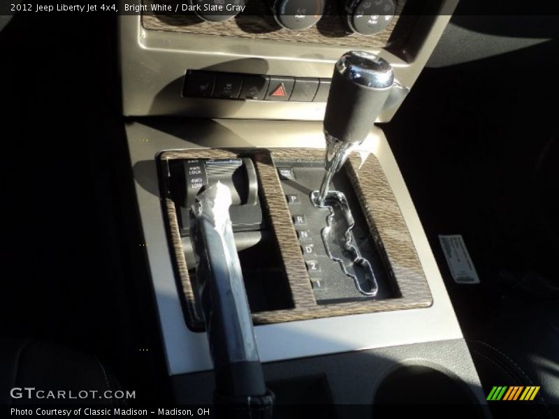 Bright White / Dark Slate Gray 2012 Jeep Liberty Jet 4x4