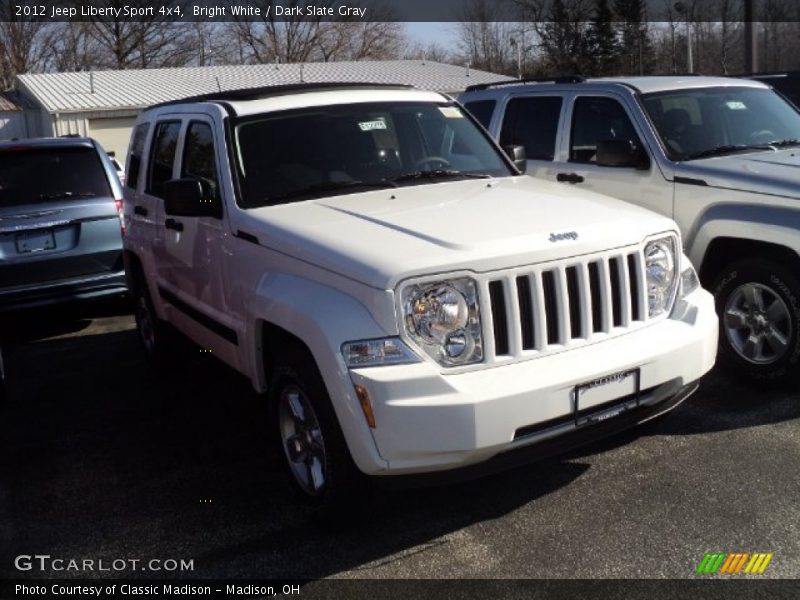 Bright White / Dark Slate Gray 2012 Jeep Liberty Sport 4x4