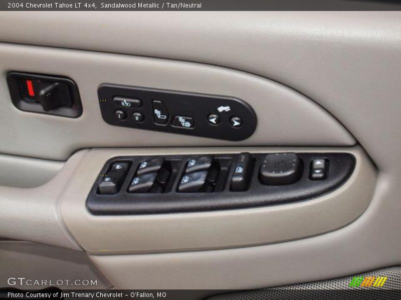 Sandalwood Metallic / Tan/Neutral 2004 Chevrolet Tahoe LT 4x4