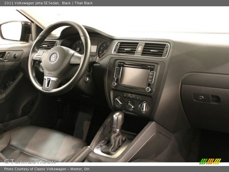 Black / Titan Black 2011 Volkswagen Jetta SE Sedan