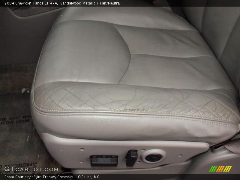 Sandalwood Metallic / Tan/Neutral 2004 Chevrolet Tahoe LT 4x4