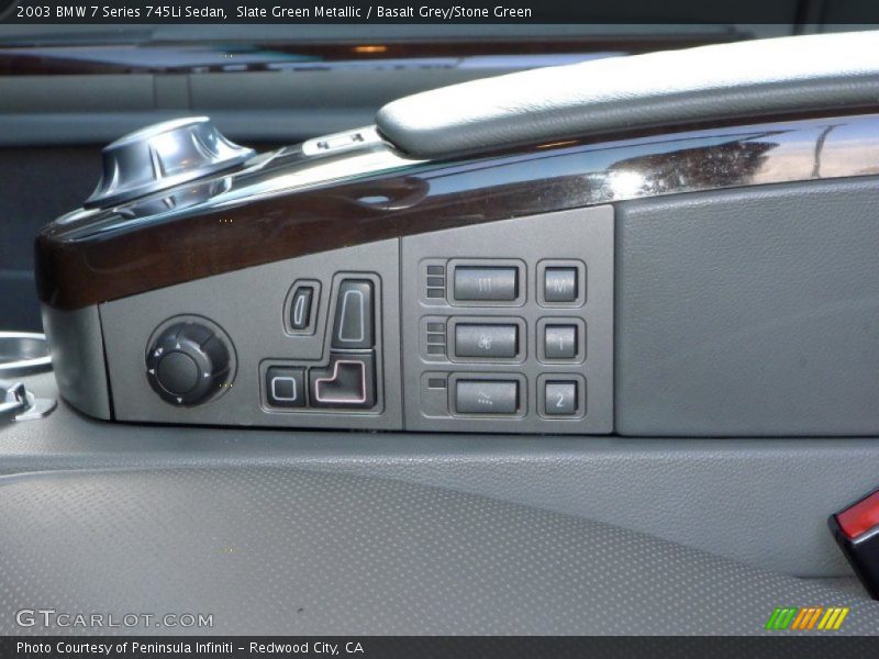 Controls of 2003 7 Series 745Li Sedan