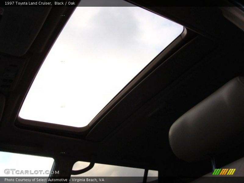 Black / Oak 1997 Toyota Land Cruiser