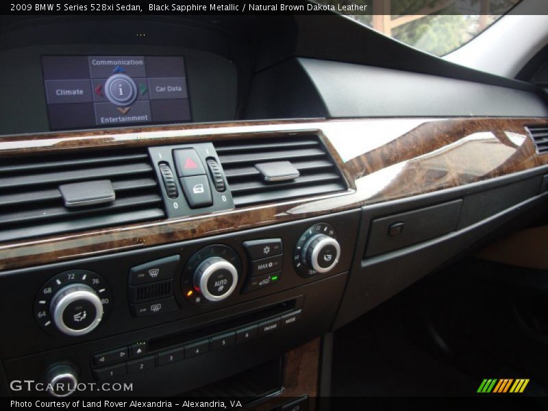 Black Sapphire Metallic / Natural Brown Dakota Leather 2009 BMW 5 Series 528xi Sedan