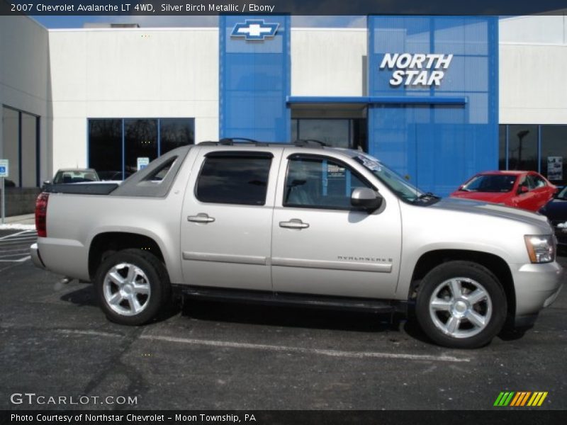 Silver Birch Metallic / Ebony 2007 Chevrolet Avalanche LT 4WD