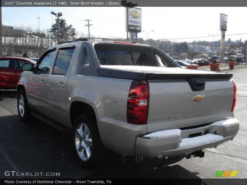 Silver Birch Metallic / Ebony 2007 Chevrolet Avalanche LT 4WD