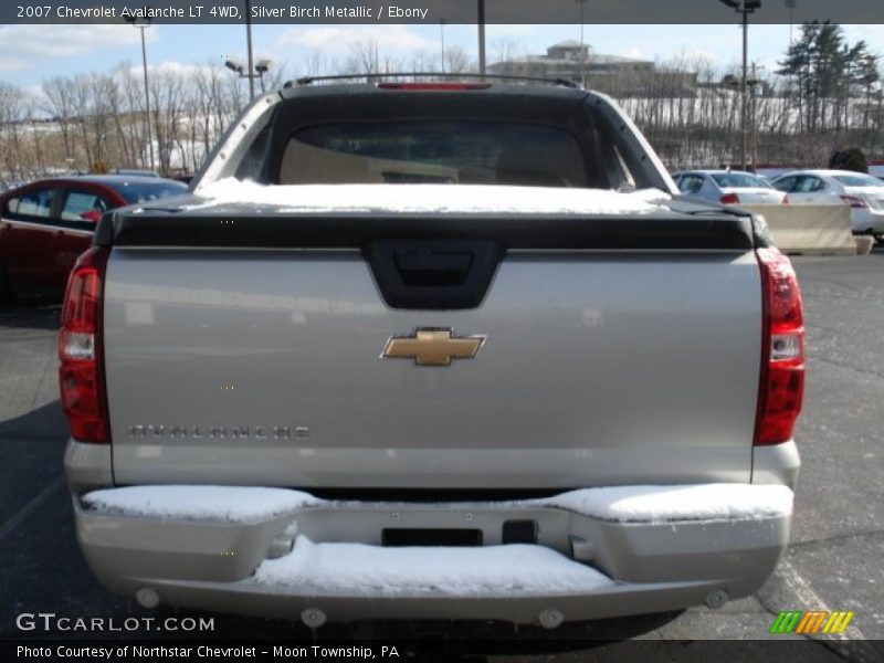 Silver Birch Metallic / Ebony 2007 Chevrolet Avalanche LT 4WD