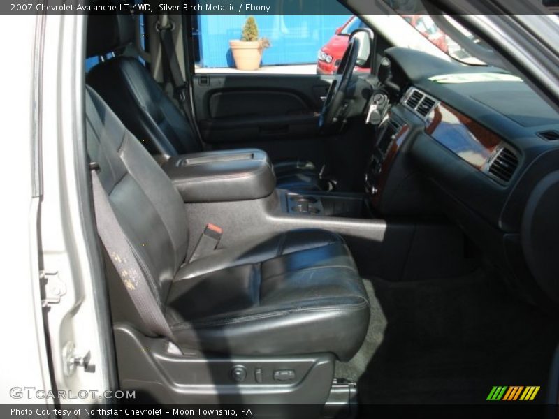 Silver Birch Metallic / Ebony 2007 Chevrolet Avalanche LT 4WD