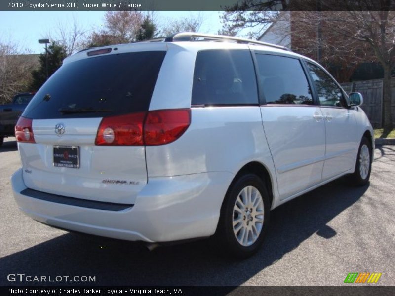 Super White / Taupe 2010 Toyota Sienna XLE