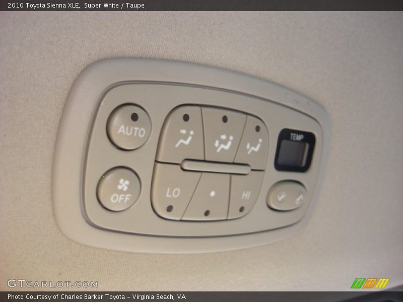 Super White / Taupe 2010 Toyota Sienna XLE