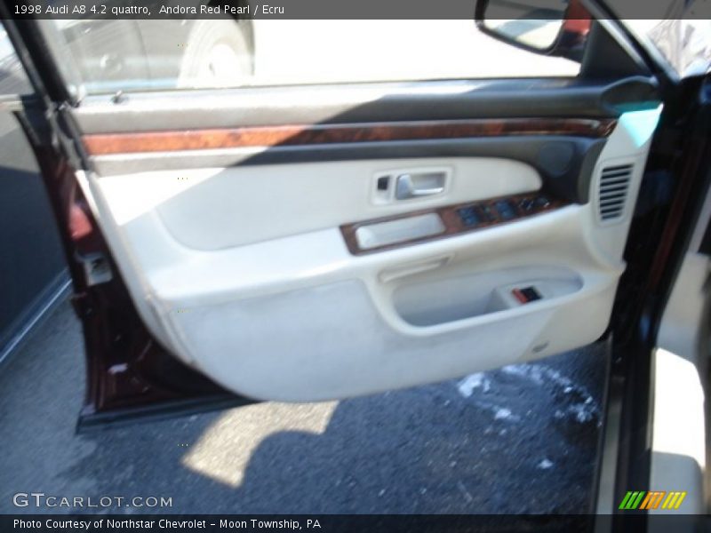 Andora Red Pearl / Ecru 1998 Audi A8 4.2 quattro