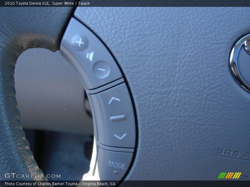 Super White / Taupe 2010 Toyota Sienna XLE