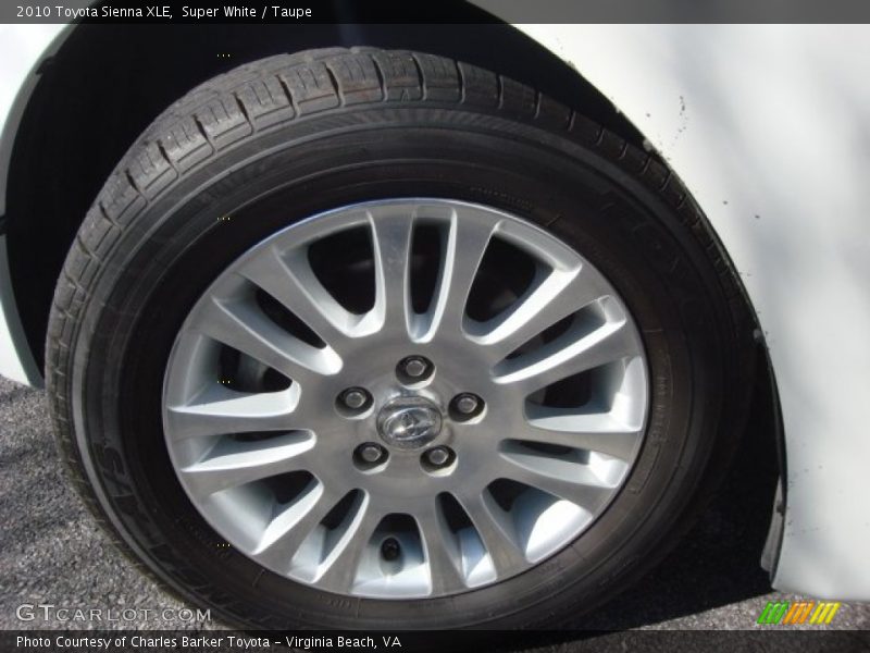 Super White / Taupe 2010 Toyota Sienna XLE