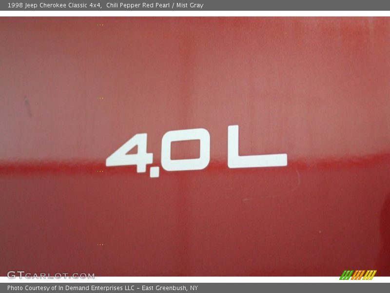 Chili Pepper Red Pearl / Mist Gray 1998 Jeep Cherokee Classic 4x4