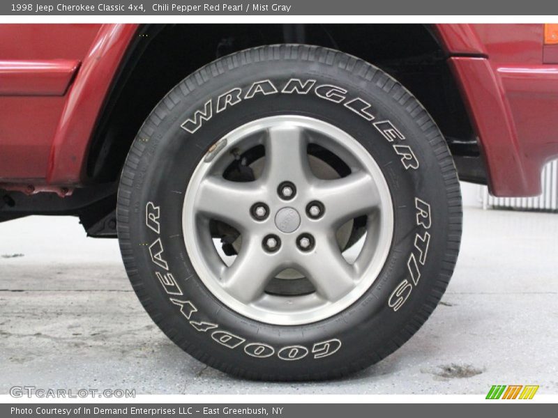 Chili Pepper Red Pearl / Mist Gray 1998 Jeep Cherokee Classic 4x4