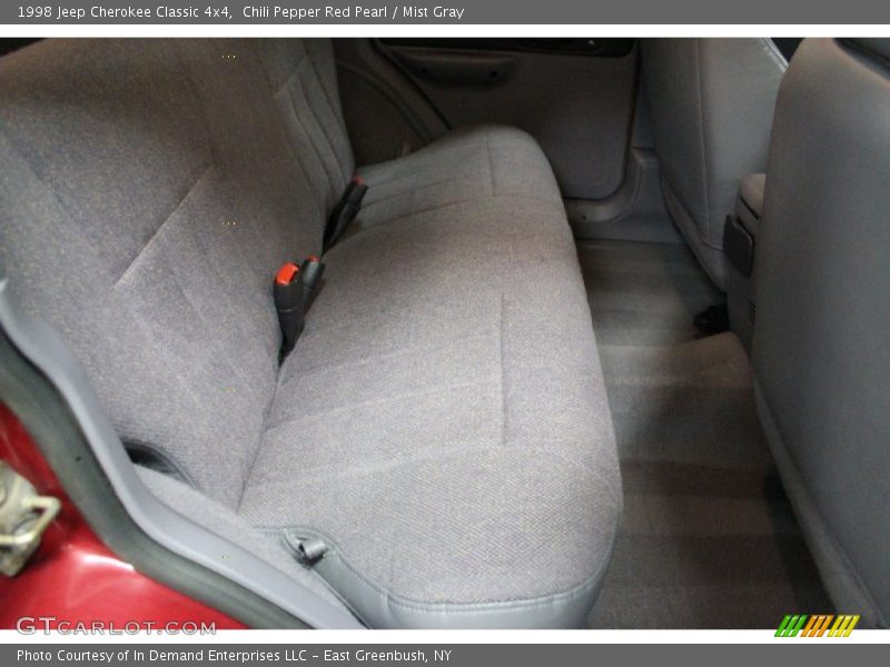 Chili Pepper Red Pearl / Mist Gray 1998 Jeep Cherokee Classic 4x4