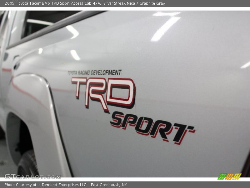  2005 Tacoma V6 TRD Sport Access Cab 4x4 Logo