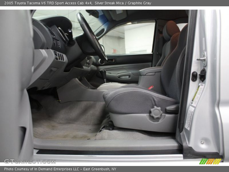 Silver Streak Mica / Graphite Gray 2005 Toyota Tacoma V6 TRD Sport Access Cab 4x4