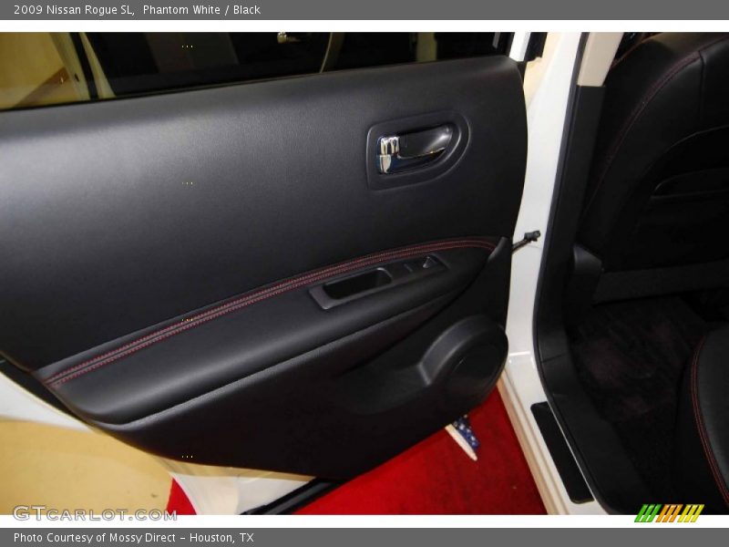 Phantom White / Black 2009 Nissan Rogue SL