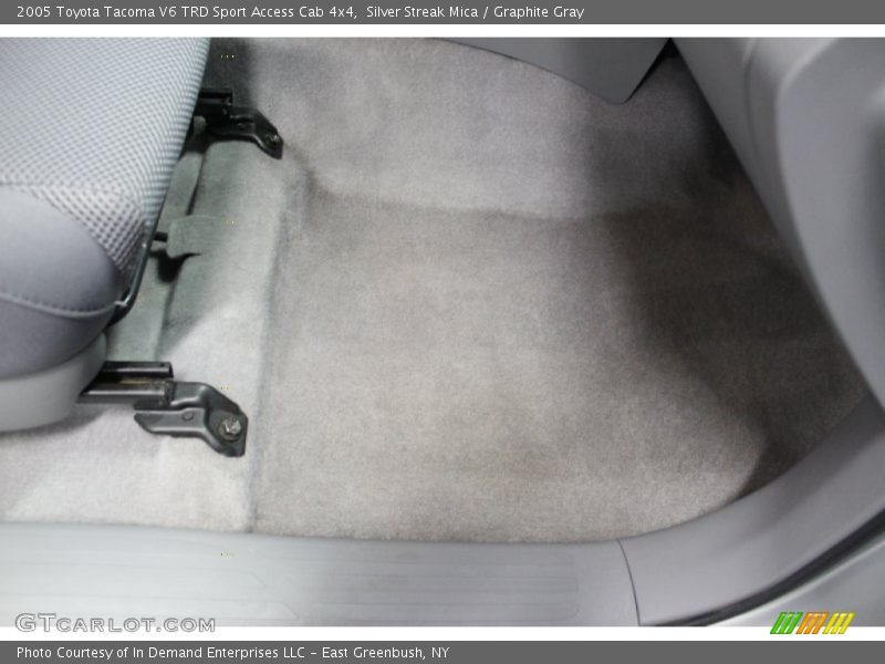 Silver Streak Mica / Graphite Gray 2005 Toyota Tacoma V6 TRD Sport Access Cab 4x4