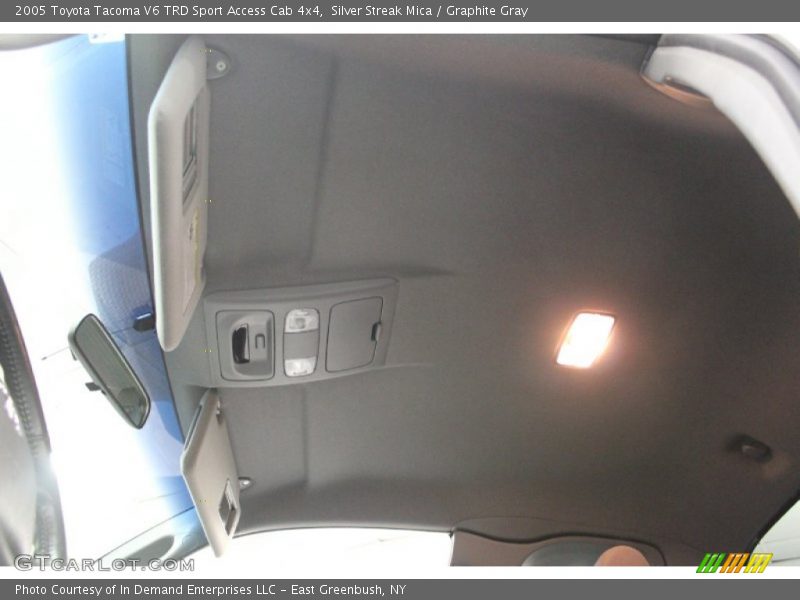 Silver Streak Mica / Graphite Gray 2005 Toyota Tacoma V6 TRD Sport Access Cab 4x4