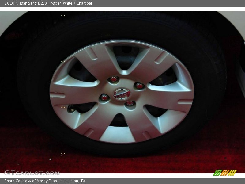 Aspen White / Charcoal 2010 Nissan Sentra 2.0